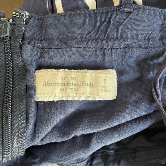 A&F Sleeveless A-line Navy Blue & White Striped Dress with Adjustable Straps - Picture 4 of 5